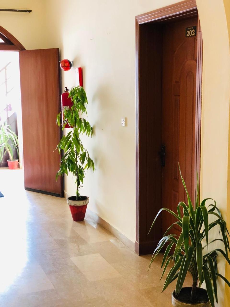 Blue Moon Residency Jinnah Super Ισλαμαμπάντ Εξωτερικό φωτογραφία